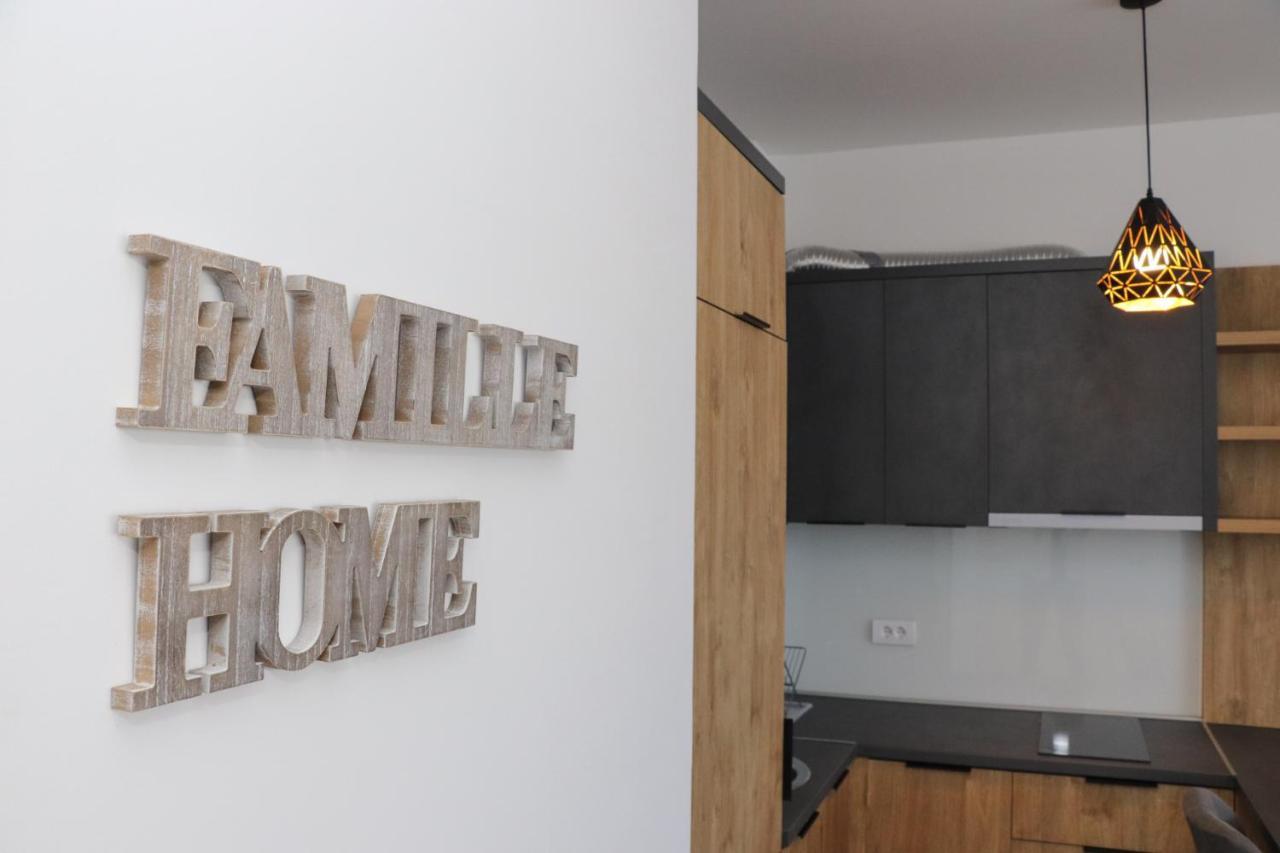 Eagles Apartments & Suites Ulcinj Buitenkant foto
