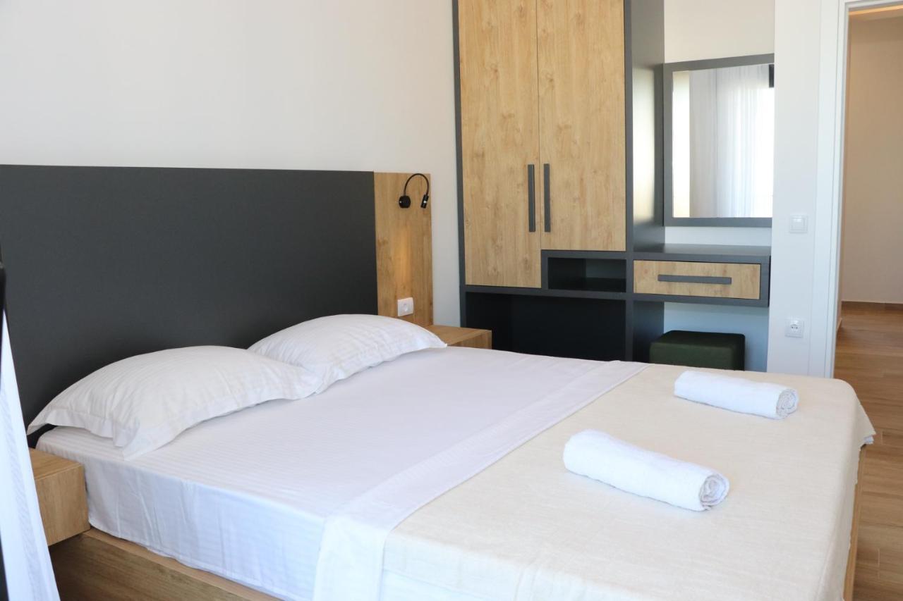 Eagles Apartments & Suites Ulcinj Buitenkant foto