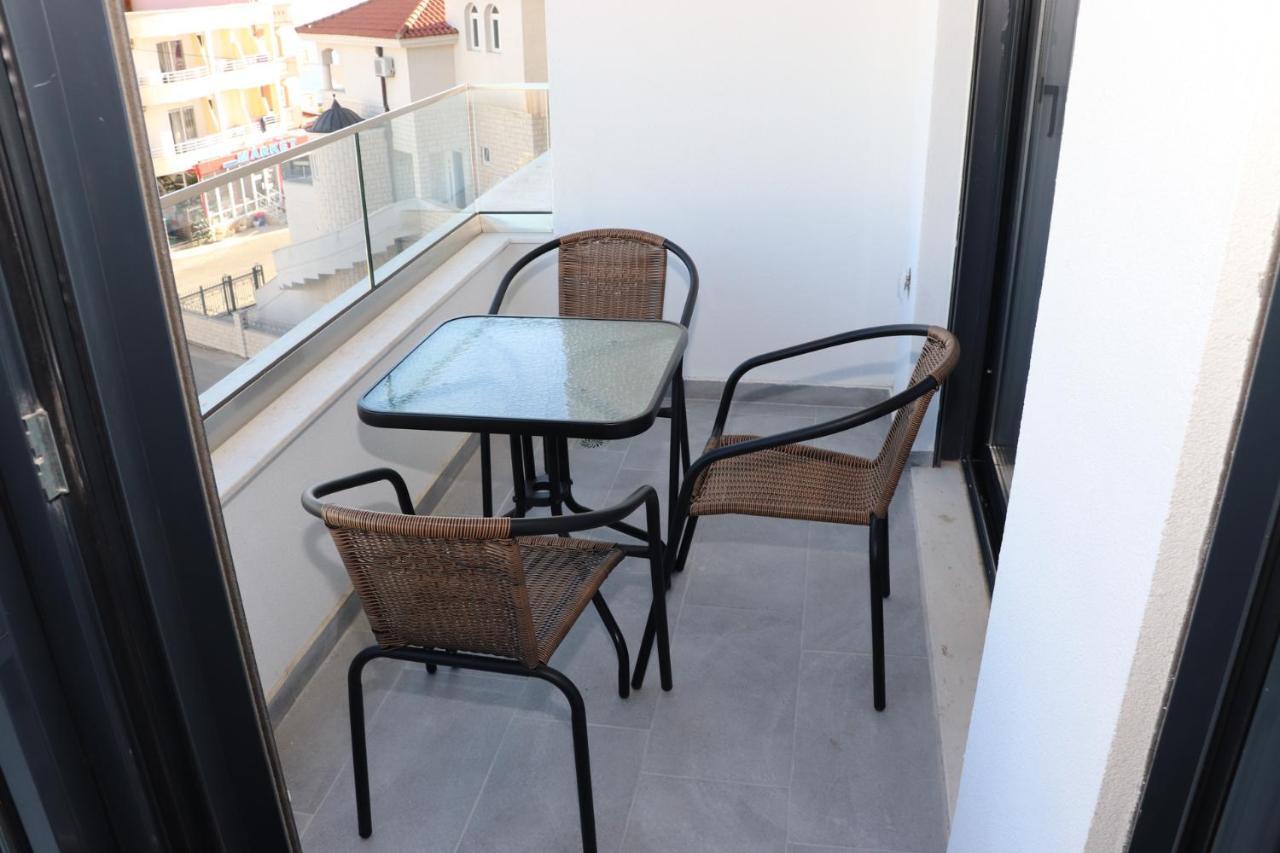 Eagles Apartments & Suites Ulcinj Buitenkant foto