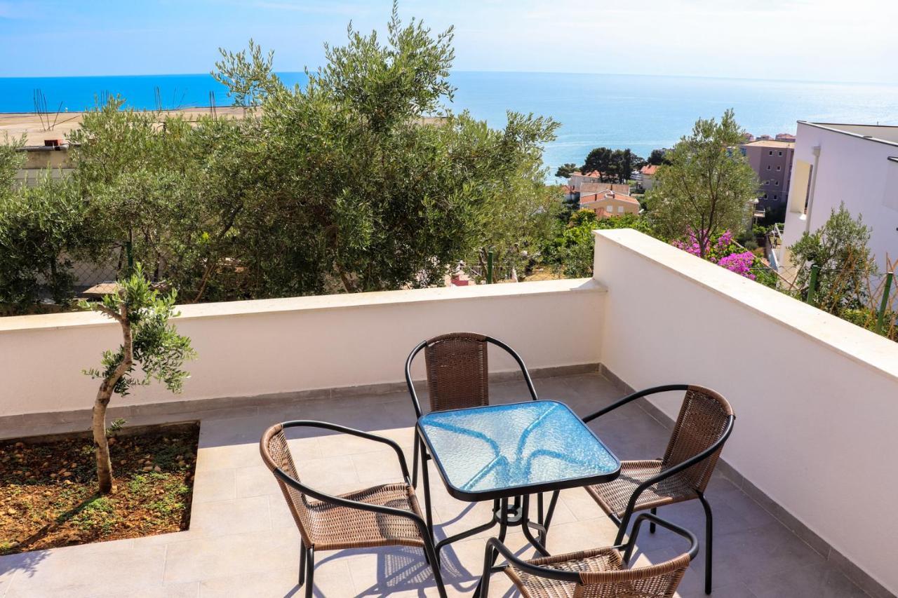 Eagles Apartments & Suites Ulcinj Buitenkant foto