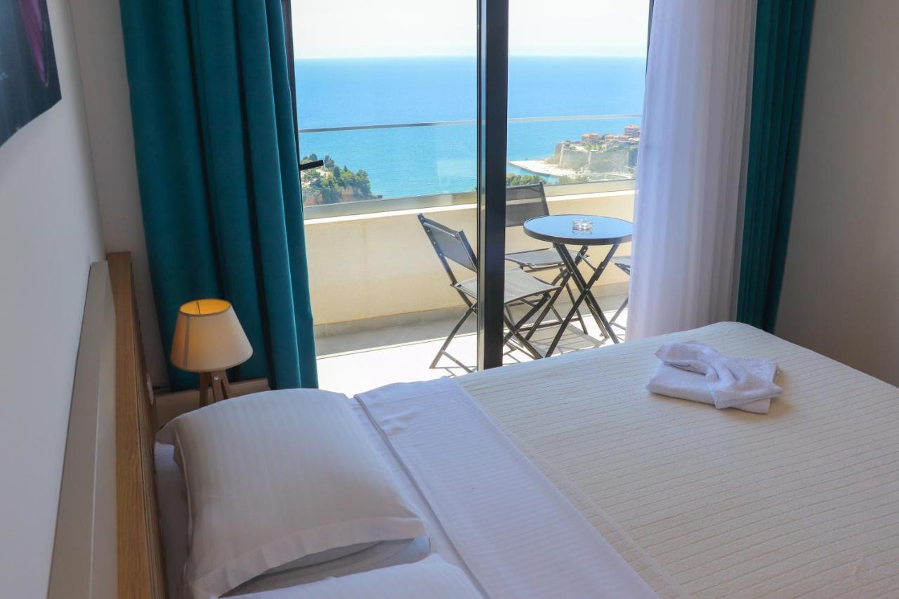 Eagles Apartments & Suites Ulcinj Buitenkant foto